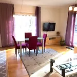 Fabulous Location Apartament *