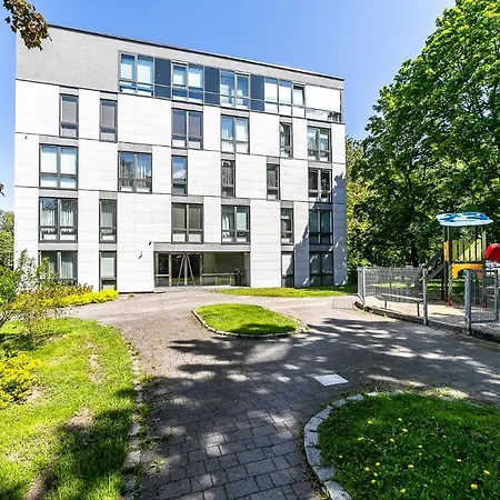 Fabulous Location Apartment *