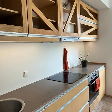 Fabulous Location Apartment *